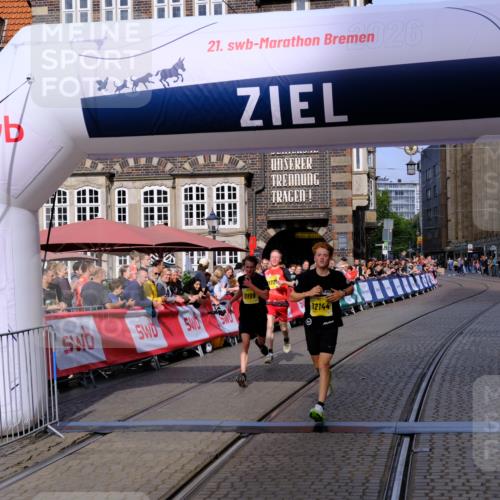 13.09.2026 - 21. swb-Marathon Bremen Tim E. http://msf.ph/oto/10300047 13.09.2026 10:40:12 Ziel 11198, 11721, 12144, 12339, 13519 meine-sportfotos.de