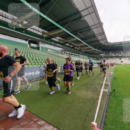 13.09.2026 - 21. swb-Marathon Bremen Michael Burmester http://msf.ph/oto/10300069 13.09.2026 10:38:41 Laufen im Stadion 10090, 10091, 10135, 10138, 10139, 10150, 10168, 10188, 10190, 10204, 10205, 10217, 10229, 10238, 10259, 10260, 10273, 10274, 10283, 10305, 10314, 10315, 10323, 10360, 10363, 10364, 10370, 10375, 10376, 10378, 10404, 10432, 10457, 10465, 10469, 10488, 10505, 10510, 10511, 10526, 10595, 10598, 10609, 10619, 10630, 10645, 10654, 10661, 10662, 10664, 10674, 10681, 10682, 10686, 10695, 10697, 10802, 10823 meine-sportfotos.de