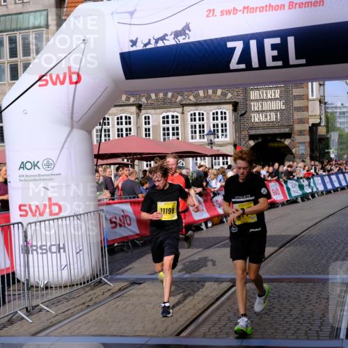 13.09.2026 - 21. swb-Marathon Bremen Tim E. http://msf.ph/oto/10300079 13.09.2026 10:40:13 Ziel 11198, 11721, 12144, 12339, 13519 meine-sportfotos.de