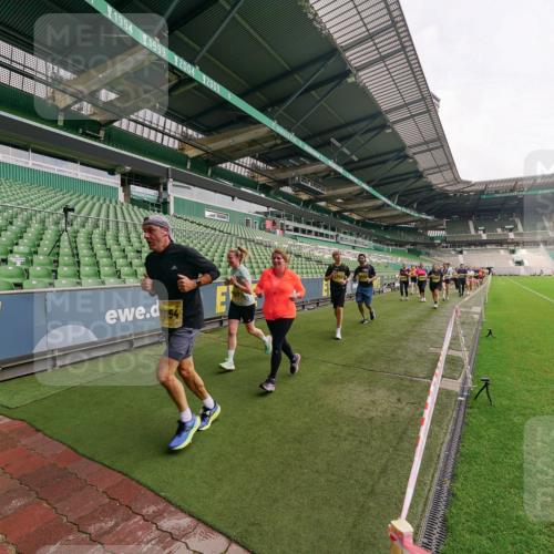 13.09.2026 - 21. swb-Marathon Bremen Michael Burmester http://msf.ph/oto/10300109 13.09.2026 10:38:50 Laufen im Stadion 10090, 10091, 10135, 10138, 10139, 10168, 10188, 10190, 10204, 10205, 10217, 10229, 10238, 10259, 10260, 10273, 10274, 10279, 10280, 10283, 10305, 10314, 10323, 10360, 10363, 10364, 10370, 10375, 10376, 10378, 10404, 10432, 10457, 10465, 10469, 10488, 10493, 10501, 10505, 10510, 10511, 10526, 10556, 10576, 10595, 10598, 10609, 10616, 10619, 10630, 10645, 10654, 10661, 10662, 10664, 10674, 10681, 10682, 10686, 10695, 10697, 10712, 10743, 10802, 10823 meine-sportfotos.de