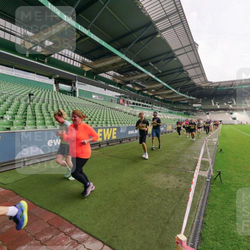 13.09.2026 - 21. swb-Marathon Bremen Michael Burmester http://msf.ph/oto/10300112 13.09.2026 10:38:50 Laufen im Stadion 10090, 10091, 10135, 10138, 10139, 10168, 10188, 10190, 10204, 10205, 10217, 10229, 10238, 10259, 10260, 10273, 10274, 10279, 10280, 10283, 10305, 10314, 10323, 10360, 10363, 10364, 10370, 10375, 10376, 10378, 10404, 10432, 10457, 10465, 10469, 10488, 10493, 10501, 10505, 10510, 10511, 10526, 10556, 10576, 10595, 10598, 10609, 10616, 10619, 10630, 10645, 10654, 10661, 10662, 10664, 10674, 10681, 10682, 10686, 10695, 10697, 10712, 10743, 10802, 10823 meine-sportfotos.de
