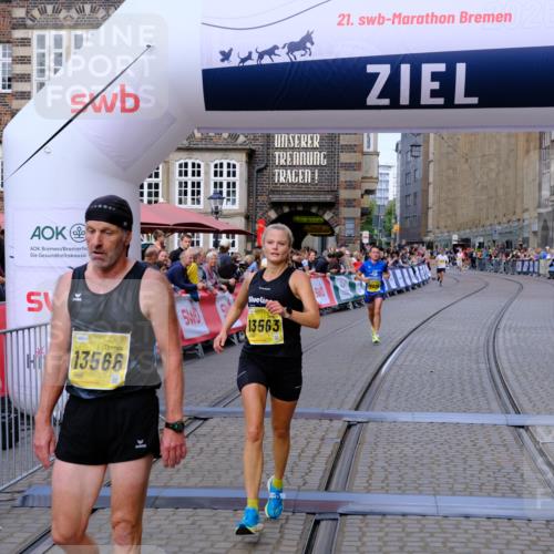 13.09.2026 - 21. swb-Marathon Bremen Tim E. http://msf.ph/oto/10300148 13.09.2026 10:40:50 Ziel 10520, 11373, 13563, 13566, 13616 meine-sportfotos.de