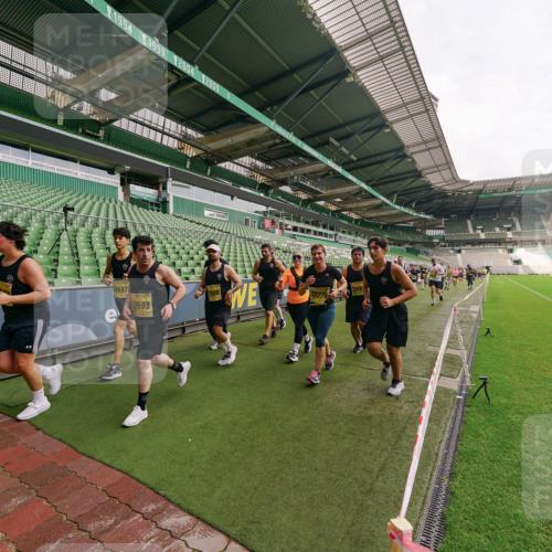 13.09.2026 - 21. swb-Marathon Bremen Michael Burmester http://msf.ph/oto/10300177 13.09.2026 10:39:04 Laufen im Stadion 10090, 10091, 10135, 10138, 10139, 10168, 10188, 10190, 10204, 10205, 10217, 10229, 10238, 10259, 10260, 10279, 10280, 10283, 10305, 10314, 10360, 10363, 10364, 10370, 10375, 10376, 10378, 10404, 10432, 10457, 10465, 10469, 10484, 10488, 10493, 10501, 10505, 10510, 10511, 10526, 10556, 10576, 10580, 10595, 10609, 10616, 10619, 10630, 10645, 10654, 10660, 10661, 10662, 10664, 10681, 10682, 10686, 10695, 10697, 10712, 10743, 10802, 10823 meine-sportfotos.de