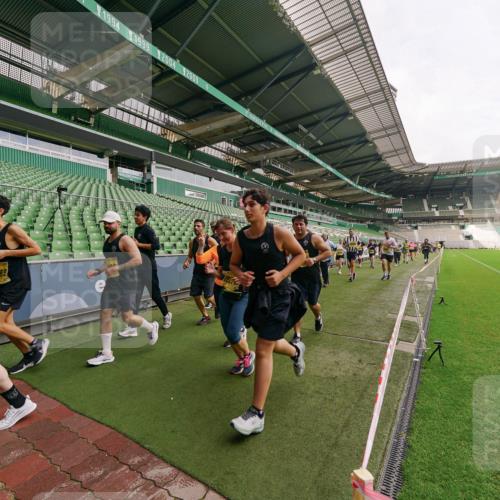 13.09.2026 - 21. swb-Marathon Bremen Michael Burmester http://msf.ph/oto/10300180 13.09.2026 10:39:05 Laufen im Stadion 10090, 10091, 10135, 10138, 10139, 10168, 10188, 10190, 10204, 10205, 10217, 10229, 10238, 10259, 10260, 10279, 10280, 10283, 10305, 10314, 10360, 10363, 10364, 10370, 10375, 10376, 10378, 10404, 10432, 10457, 10465, 10469, 10484, 10488, 10493, 10501, 10505, 10510, 10511, 10526, 10556, 10576, 10580, 10595, 10609, 10616, 10619, 10630, 10645, 10654, 10660, 10661, 10662, 10664, 10681, 10682, 10686, 10695, 10697, 10712, 10737, 10743, 10802, 10823 meine-sportfotos.de