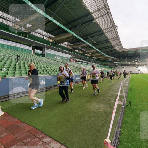 13.09.2026 - 21. swb-Marathon Bremen Michael Burmester http://msf.ph/oto/10300195 13.09.2026 10:39:07 Laufen im Stadion 10090, 10091, 10135, 10138, 10139, 10168, 10188, 10190, 10204, 10205, 10217, 10229, 10234, 10238, 10259, 10260, 10279, 10280, 10283, 10305, 10314, 10360, 10363, 10364, 10370, 10375, 10376, 10378, 10404, 10432, 10457, 10465, 10469, 10484, 10488, 10493, 10501, 10505, 10510, 10511, 10526, 10556, 10576, 10580, 10595, 10609, 10616, 10619, 10630, 10645, 10654, 10660, 10661, 10662, 10664, 10681, 10682, 10686, 10695, 10697, 10712, 10737, 10743, 10802, 10823 meine-sportfotos.de