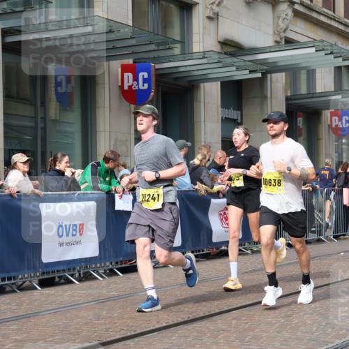 13.09.2026 - 21. swb-Marathon Bremen Strokosch-Dieckow http://msf.ph/oto/10300202 13.09.2026 10:48:12 Ziel 10231, 10269, 10421, 10426, 10489, 10538, 10638, 10770, 10814, 10815, 10917, 10993, 11135, 11196, 11241, 11372, 11582, 11611, 11683, 11815, 11837, 12259, 13570, 10142, 10316, 10329, 11058, 11193, 11241, 11360, 11735, 11781, 12278, 12354, 12487, 13620 meine-sportfotos.de