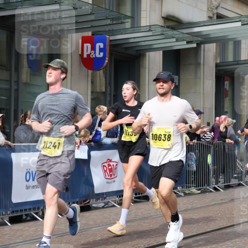 13.09.2026 - 21. swb-Marathon Bremen Strokosch-Dieckow http://msf.ph/oto/10300212 13.09.2026 10:48:12 Ziel 10231, 10269, 10421, 10426, 10489, 10538, 10638, 10770, 10814, 10815, 10917, 10993, 11135, 11196, 11241, 11372, 11582, 11611, 11683, 11815, 11837, 12259, 13570, 10142, 10316, 10329, 11058, 11193, 11241, 11360, 11735, 11781, 12278, 12354, 12487, 13620 meine-sportfotos.de