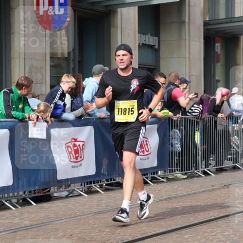 13.09.2026 - 21. swb-Marathon Bremen Strokosch-Dieckow http://msf.ph/oto/10300249 13.09.2026 10:48:13 Ziel 10231, 10269, 10421, 10426, 10489, 10538, 10638, 10770, 10814, 10815, 10917, 10993, 11135, 11196, 11372, 11582, 11611, 11683, 11815, 11837, 12259, 13570, 10142, 10316, 10329, 10638, 11058, 11135, 11193, 11241, 11360, 11735, 11781, 12278, 12354, 12487, 13620 meine-sportfotos.de