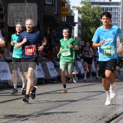 13.09.2026 - 21. swb-Marathon Bremen Strokosch-Dieckow http://msf.ph/oto/10300260 13.09.2026 13:20:51 Ziel 201, 232, 334, 876, 1197, 1528, 1646, 2493, 2577, 2953, 3813, 4174, 4351, 4357, 4358, 5137, 5450, 5493, 5855, 6495, 6496, 7411, 8178, 9047, 9162, 9721, 9949, 13222, 854, 1056, 1191, 2425, 3450, 3933, 4126, 4316, 4362, 4465, 6401, 6680, 6970, 7902, 8237, 8622, 8971, 13120 meine-sportfotos.de