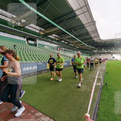 13.09.2026 - 21. swb-Marathon Bremen Michael Burmester http://msf.ph/oto/10300267 13.09.2026 10:39:26 Laufen im Stadion 10135, 10138, 10139, 10156, 10168, 10169, 10188, 10190, 10204, 10205, 10217, 10229, 10234, 10238, 10259, 10260, 10279, 10280, 10305, 10314, 10360, 10363, 10364, 10378, 10386, 10404, 10457, 10465, 10469, 10484, 10493, 10501, 10505, 10510, 10511, 10526, 10556, 10570, 10576, 10580, 10595, 10599, 10609, 10616, 10619, 10630, 10645, 10653, 10660, 10661, 10662, 10664, 10681, 10682, 10686, 10695, 10696, 10697, 10712, 10737, 10743, 10751, 10802, 10823 meine-sportfotos.de