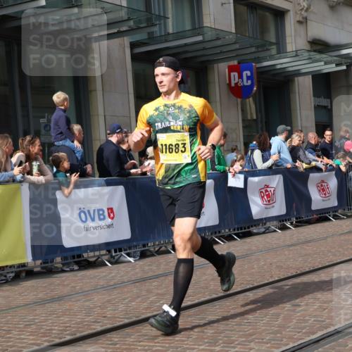 13.09.2026 - 21. swb-Marathon Bremen Strokosch-Dieckow http://msf.ph/oto/10300317 13.09.2026 10:48:22 Ziel 10231, 10269, 10426, 10489, 10538, 10770, 10814, 10815, 10917, 10993, 11196, 11372, 11582, 11611, 11837, 11885, 13512, 13570, 10142, 10316, 10329, 10421, 10638, 11058, 11135, 11193, 11241, 11582, 11683, 11781, 11815, 12259, 13570, 13620 meine-sportfotos.de