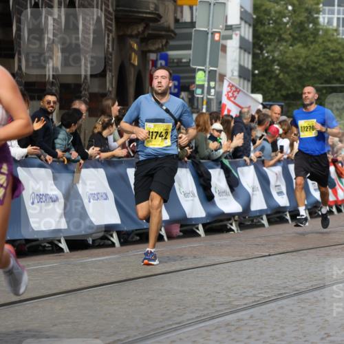 13.09.2026 - 21. swb-Marathon Bremen Strokosch-Dieckow http://msf.ph/oto/10300336 13.09.2026 10:50:38 Ziel 10170, 10233, 10525, 10840, 10923, 11111, 11128, 11178, 11497, 11499, 11622, 11680, 12045, 12078, 12240, 12269, 12447, 13562, 10267, 10537, 10764, 11076, 11170, 11753, 11961, 12052, 12070, 12179, 12488, 12560, 13544 meine-sportfotos.de