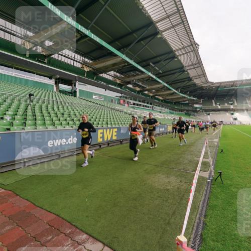 13.09.2026 - 21. swb-Marathon Bremen Michael Burmester http://msf.ph/oto/10300364 13.09.2026 10:39:54 Laufen im Stadion 10135, 10138, 10139, 10156, 10169, 10188, 10204, 10213, 10217, 10229, 10234, 10238, 10259, 10260, 10279, 10280, 10299, 10314, 10321, 10360, 10363, 10364, 10378, 10386, 10404, 10406, 10417, 10424, 10435, 10455, 10457, 10469, 10484, 10493, 10501, 10505, 10510, 10511, 10526, 10556, 10570, 10576, 10580, 10582, 10595, 10599, 10609, 10616, 10619, 10630, 10653, 10660, 10662, 10664, 10686, 10696, 10712, 10737, 10743, 10751 meine-sportfotos.de