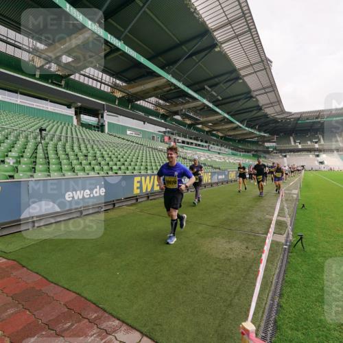 13.09.2026 - 21. swb-Marathon Bremen Michael Burmester http://msf.ph/oto/10300402 13.09.2026 10:40:06 Laufen im Stadion 10135, 10138, 10139, 10156, 10169, 10204, 10213, 10217, 10229, 10234, 10238, 10279, 10280, 10299, 10314, 10321, 10354, 10360, 10363, 10364, 10378, 10386, 10404, 10406, 10417, 10424, 10435, 10455, 10457, 10469, 10484, 10493, 10501, 10505, 10510, 10511, 10545, 10556, 10570, 10576, 10580, 10582, 10595, 10599, 10609, 10611, 10616, 10619, 10630, 10653, 10660, 10662, 10664, 10686, 10694, 10696, 10712, 10737, 10743, 10751 meine-sportfotos.de