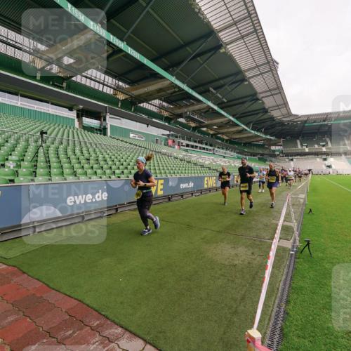 13.09.2026 - 21. swb-Marathon Bremen Michael Burmester http://msf.ph/oto/10300406 13.09.2026 10:40:07 Laufen im Stadion 10135, 10138, 10139, 10156, 10169, 10204, 10213, 10217, 10229, 10234, 10238, 10279, 10280, 10299, 10314, 10321, 10354, 10360, 10363, 10364, 10378, 10386, 10404, 10406, 10417, 10424, 10435, 10455, 10457, 10469, 10484, 10493, 10501, 10505, 10510, 10511, 10545, 10556, 10570, 10576, 10580, 10582, 10595, 10599, 10609, 10611, 10616, 10619, 10630, 10653, 10660, 10662, 10664, 10686, 10694, 10696, 10712, 10737, 10743, 10751 meine-sportfotos.de