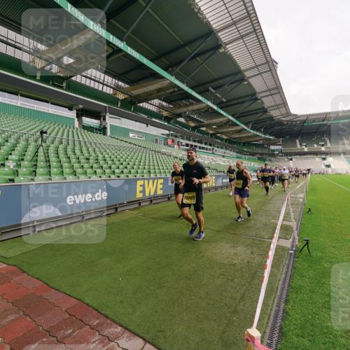13.09.2026 - 21. swb-Marathon Bremen Michael Burmester http://msf.ph/oto/10300409 13.09.2026 10:40:09 Laufen im Stadion 10135, 10138, 10139, 10156, 10169, 10204, 10213, 10217, 10229, 10234, 10238, 10279, 10280, 10299, 10314, 10321, 10354, 10360, 10363, 10364, 10378, 10386, 10404, 10406, 10417, 10424, 10435, 10455, 10457, 10469, 10484, 10493, 10501, 10505, 10510, 10511, 10545, 10556, 10570, 10576, 10580, 10582, 10595, 10599, 10609, 10611, 10616, 10619, 10630, 10653, 10660, 10662, 10664, 10686, 10694, 10696, 10712, 10737, 10743, 10751 meine-sportfotos.de