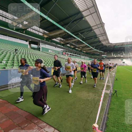 13.09.2026 - 21. swb-Marathon Bremen Michael Burmester http://msf.ph/oto/10300452 13.09.2026 10:40:19 Laufen im Stadion 10135, 10138, 10139, 10155, 10156, 10169, 10204, 10213, 10217, 10229, 10234, 10238, 10279, 10280, 10299, 10313, 10314, 10321, 10354, 10360, 10363, 10364, 10378, 10386, 10404, 10406, 10417, 10424, 10435, 10455, 10457, 10469, 10483, 10484, 10493, 10501, 10505, 10510, 10511, 10545, 10556, 10570, 10576, 10580, 10582, 10586, 10595, 10599, 10609, 10611, 10616, 10619, 10630, 10653, 10660, 10662, 10664, 10686, 10694, 10696, 10706, 10712, 10737, 10743, 10751, 10766 meine-sportfotos.de