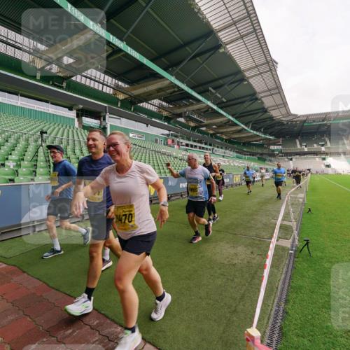 13.09.2026 - 21. swb-Marathon Bremen Michael Burmester http://msf.ph/oto/10300492 13.09.2026 10:40:26 Laufen im Stadion 10135, 10138, 10139, 10155, 10156, 10169, 10204, 10213, 10217, 10229, 10234, 10279, 10280, 10299, 10313, 10314, 10321, 10354, 10360, 10363, 10364, 10378, 10386, 10404, 10406, 10417, 10419, 10424, 10435, 10455, 10483, 10484, 10493, 10501, 10505, 10510, 10511, 10545, 10556, 10570, 10576, 10580, 10582, 10586, 10599, 10609, 10611, 10616, 10619, 10644, 10653, 10660, 10662, 10664, 10686, 10694, 10696, 10706, 10712, 10737, 10743, 10751, 10766, 10768 meine-sportfotos.de