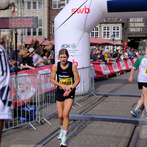13.09.2026 - 21. swb-Marathon Bremen Tim E. http://msf.ph/oto/10300544 13.09.2026 10:41:52 Ziel 10341, 11426, 11527, 11628, 11944, 12246, 12442, 12455, 13520, 13586, 13600 meine-sportfotos.de