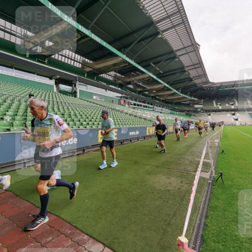 13.09.2026 - 21. swb-Marathon Bremen Michael Burmester http://msf.ph/oto/10300625 13.09.2026 10:41:05 Laufen im Stadion 10155, 10156, 10163, 10169, 10213, 10234, 10247, 10299, 10313, 10321, 10354, 10386, 10399, 10406, 10414, 10417, 10419, 10422, 10424, 10435, 10455, 10461, 10462, 10483, 10484, 10527, 10545, 10547, 10570, 10580, 10582, 10586, 10599, 10611, 10644, 10653, 10694, 10696, 10705, 10706, 10719, 10722, 10737, 10751, 10766, 10768, 10776, 10804, 10859, 10889, 11043, 11048, 11239 meine-sportfotos.de