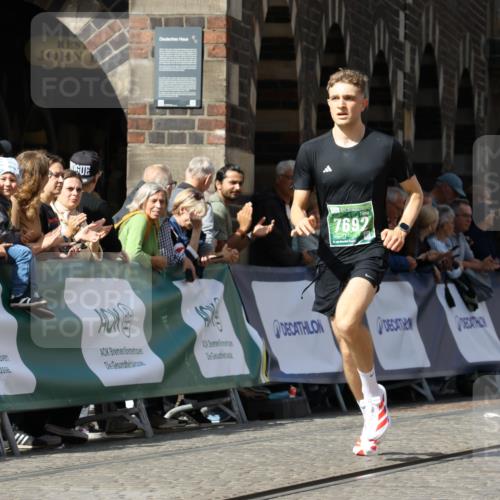 13.09.2026 - 21. swb-Marathon Bremen Strokosch-Dieckow http://msf.ph/oto/10300632 13.09.2026 12:50:12 Ziel 547, 719, 520, 4232, 7692 meine-sportfotos.de