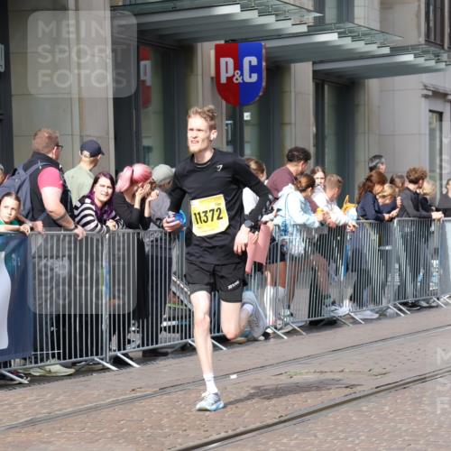 13.09.2026 - 21. swb-Marathon Bremen Strokosch-Dieckow http://msf.ph/oto/10300640 13.09.2026 10:48:36 Ziel 10253, 10293, 10566, 10815, 11885, 11891, 12027, 12204, 12350, 13512, 13555, 10231, 10269, 10421, 10426, 10489, 10538, 10638, 10770, 10814, 10917, 10993, 11135, 11196, 11241, 11372, 11582, 11611, 11683, 11815, 11837, 12259, 13570 meine-sportfotos.de