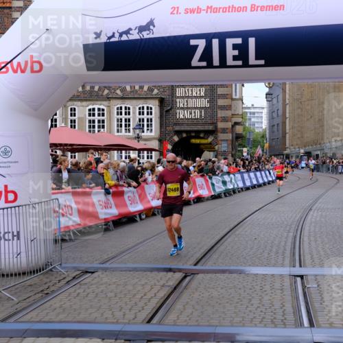 13.09.2026 - 21. swb-Marathon Bremen Tim E. http://msf.ph/oto/10300662 13.09.2026 10:42:12 Ziel 10972, 12468, 13621 meine-sportfotos.de