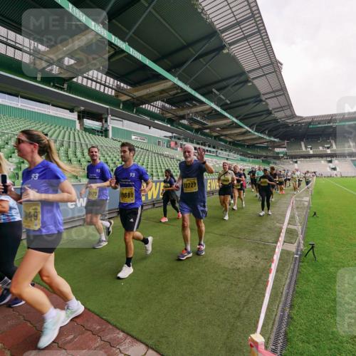 13.09.2026 - 21. swb-Marathon Bremen Michael Burmester http://msf.ph/oto/10300697 13.09.2026 10:41:26 Laufen im Stadion 10155, 10156, 10163, 10169, 10213, 10247, 10299, 10313, 10321, 10354, 10386, 10399, 10406, 10414, 10417, 10419, 10422, 10424, 10435, 10455, 10461, 10462, 10483, 10519, 10527, 10545, 10546, 10547, 10570, 10582, 10586, 10611, 10644, 10653, 10694, 10696, 10705, 10706, 10719, 10722, 10751, 10766, 10768, 10776, 10804, 10859, 10889, 10909, 10963, 10977, 11043, 11048, 11084, 11085, 11239 meine-sportfotos.de