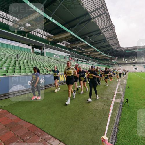 13.09.2026 - 21. swb-Marathon Bremen Michael Burmester http://msf.ph/oto/10300705 13.09.2026 10:41:28 Laufen im Stadion 10155, 10156, 10163, 10169, 10213, 10247, 10299, 10313, 10321, 10354, 10396, 10399, 10406, 10414, 10417, 10419, 10422, 10424, 10435, 10455, 10461, 10462, 10483, 10519, 10527, 10545, 10546, 10547, 10570, 10582, 10586, 10611, 10644, 10653, 10694, 10696, 10705, 10706, 10719, 10722, 10751, 10766, 10768, 10776, 10804, 10859, 10889, 10909, 10963, 10977, 11043, 11048, 11084, 11085, 11239 meine-sportfotos.de