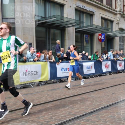 13.09.2026 - 21. swb-Marathon Bremen Strokosch-Dieckow http://msf.ph/oto/10300723 13.09.2026 10:48:55 Ziel 10253, 10293, 10294, 10392, 10514, 10566, 10655, 11316, 11567, 11621, 11891, 11896, 11984, 12132, 12149, 12350, 12376, 12450, 12529, 13577, 10253, 10293, 10538, 10815, 10917, 11196, 11372, 11611, 11885, 12027, 12204, 13512, 13555 meine-sportfotos.de