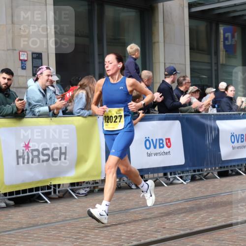 13.09.2026 - 21. swb-Marathon Bremen Strokosch-Dieckow http://msf.ph/oto/10300735 13.09.2026 10:48:55 Ziel 10253, 10293, 10294, 10392, 10514, 10566, 10655, 11316, 11567, 11621, 11891, 11896, 11984, 12132, 12149, 12350, 12376, 12450, 12529, 13577, 10253, 10293, 10538, 10815, 10917, 11196, 11372, 11611, 11885, 12027, 12204, 13512, 13555 meine-sportfotos.de