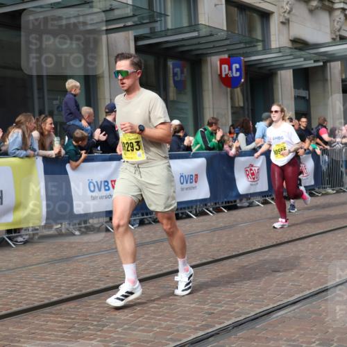 13.09.2026 - 21. swb-Marathon Bremen Strokosch-Dieckow http://msf.ph/oto/10300753 13.09.2026 10:48:58 Ziel 10294, 10392, 10514, 10655, 10739, 10846, 11191, 11316, 11567, 11621, 11891, 11896, 11984, 12132, 12149, 12376, 12450, 12529, 13577, 10253, 10293, 10566, 10815, 10917, 11372, 11885, 12027, 12204, 12350, 13512, 13555 meine-sportfotos.de