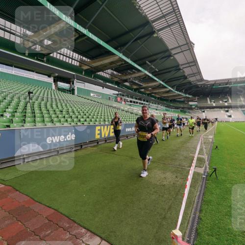 13.09.2026 - 21. swb-Marathon Bremen Michael Burmester http://msf.ph/oto/10300760 13.09.2026 10:41:39 Laufen im Stadion 10148, 10155, 10163, 10213, 10247, 10299, 10313, 10321, 10354, 10395, 10396, 10399, 10406, 10414, 10417, 10419, 10422, 10424, 10435, 10455, 10461, 10462, 10483, 10490, 10519, 10527, 10545, 10546, 10547, 10582, 10586, 10611, 10644, 10665, 10694, 10705, 10706, 10719, 10722, 10766, 10768, 10776, 10804, 10854, 10859, 10889, 10909, 10963, 10977, 11027, 11043, 11048, 11084, 11085, 11090, 11097, 11098, 11140, 11192, 11239 meine-sportfotos.de