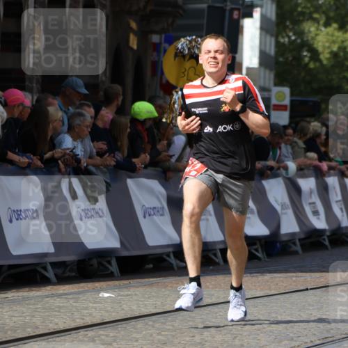 13.09.2026 - 21. swb-Marathon Bremen Strokosch-Dieckow http://msf.ph/oto/10300773 13.09.2026 12:50:25 Ziel 547, 7692, 8075 meine-sportfotos.de