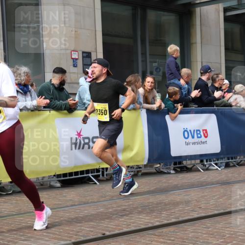 13.09.2026 - 21. swb-Marathon Bremen Strokosch-Dieckow http://msf.ph/oto/10300789 13.09.2026 10:49:00 Ziel 10294, 10392, 10514, 10655, 10739, 10835, 10846, 10910, 11191, 11316, 11567, 11621, 11635, 11896, 11984, 12132, 12149, 12376, 12450, 12529, 13577, 10253, 10293, 10566, 10815, 11885, 11891, 12027, 12204, 12350, 13512, 13555 meine-sportfotos.de