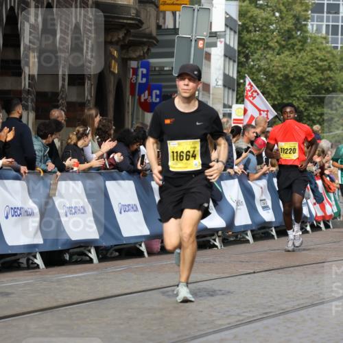 13.09.2026 - 21. swb-Marathon Bremen Strokosch-Dieckow http://msf.ph/oto/10300814 13.09.2026 10:50:41 Ziel 10170, 10233, 10525, 10840, 10923, 11111, 11128, 11178, 11497, 11499, 11622, 11680, 11742, 12045, 12078, 12269, 12447, 13562, 10267, 10537, 10764, 11076, 11087, 11170, 11753, 11961, 12070, 12179, 12351, 12560 meine-sportfotos.de