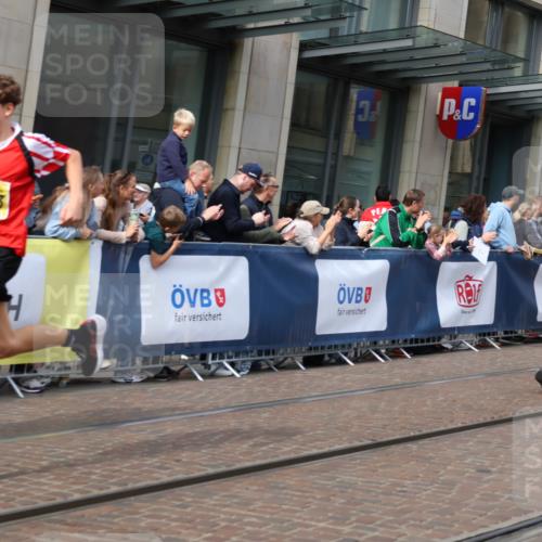 13.09.2026 - 21. swb-Marathon Bremen Strokosch-Dieckow http://msf.ph/oto/10300817 13.09.2026 10:49:02 Ziel 10294, 10392, 10514, 10655, 10739, 10835, 10846, 10910, 11092, 11191, 11316, 11567, 11621, 11635, 11896, 11984, 12132, 12149, 12376, 12450, 12529, 13577, 10253, 10293, 10392, 10566, 10815, 11885, 11891, 12027, 12204, 12350, 13512, 13555 meine-sportfotos.de