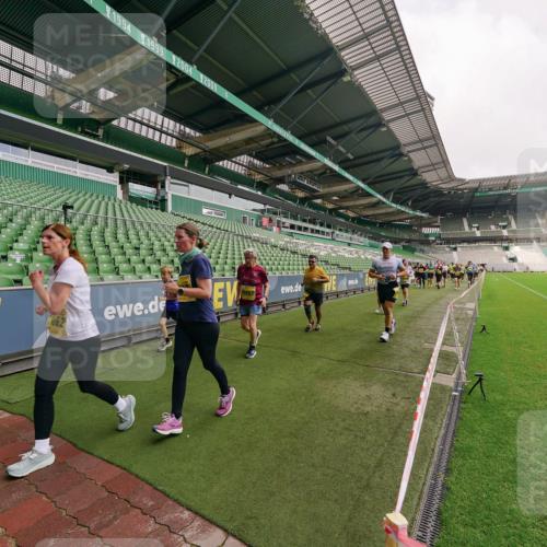 13.09.2026 - 21. swb-Marathon Bremen Michael Burmester http://msf.ph/oto/10300858 13.09.2026 10:42:00 Laufen im Stadion 10148, 10155, 10163, 10247, 10303, 10313, 10330, 10354, 10395, 10396, 10399, 10414, 10419, 10422, 10461, 10462, 10483, 10490, 10491, 10519, 10527, 10545, 10546, 10547, 10586, 10611, 10644, 10665, 10694, 10705, 10706, 10719, 10722, 10752, 10766, 10768, 10773, 10776, 10804, 10854, 10859, 10880, 10889, 10909, 10963, 10977, 11026, 11027, 11041, 11043, 11048, 11078, 11084, 11085, 11090, 11097, 11098, 11140, 11192, 11239 meine-sportfotos.de