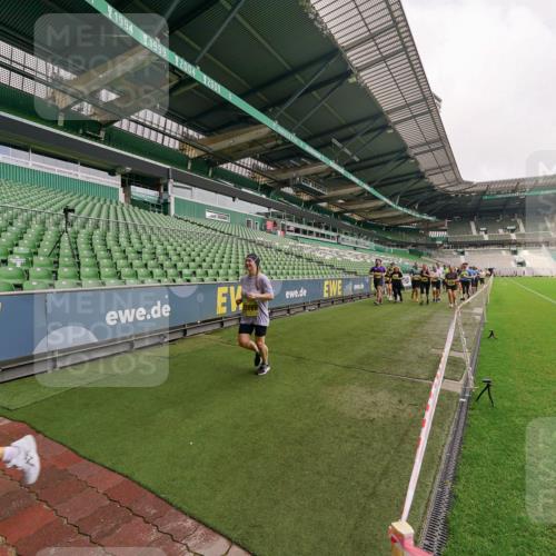 13.09.2026 - 21. swb-Marathon Bremen Michael Burmester http://msf.ph/oto/10300875 13.09.2026 10:42:04 Laufen im Stadion 10148, 10155, 10163, 10247, 10303, 10313, 10330, 10354, 10395, 10396, 10399, 10414, 10419, 10422, 10461, 10462, 10483, 10490, 10491, 10519, 10527, 10545, 10546, 10547, 10557, 10586, 10611, 10644, 10665, 10694, 10705, 10706, 10719, 10722, 10752, 10766, 10768, 10773, 10776, 10784, 10804, 10805, 10854, 10859, 10880, 10889, 10909, 10963, 10977, 11026, 11027, 11041, 11043, 11048, 11078, 11084, 11085, 11090, 11097, 11098, 11140, 11192, 11239 meine-sportfotos.de