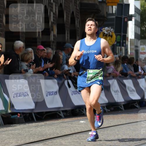 13.09.2026 - 21. swb-Marathon Bremen Strokosch-Dieckow http://msf.ph/oto/10300880 13.09.2026 12:50:34 Ziel 520, 4232, 7692, 668 meine-sportfotos.de