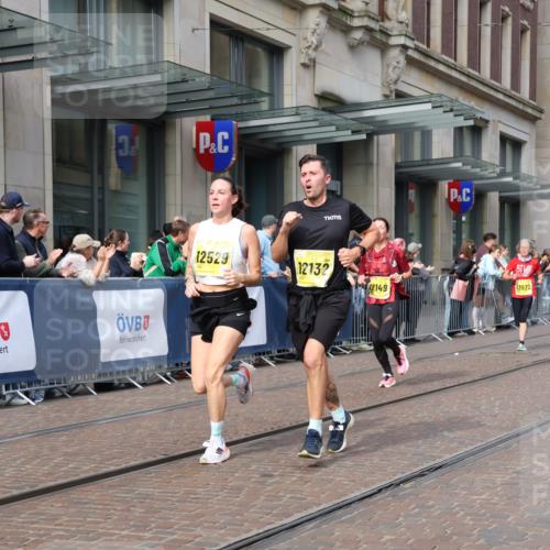 13.09.2026 - 21. swb-Marathon Bremen Strokosch-Dieckow http://msf.ph/oto/10300883 13.09.2026 10:49:05 Ziel 10294, 10514, 10655, 10739, 10835, 10846, 10910, 11092, 11191, 11316, 11567, 11621, 11635, 11896, 11984, 12149, 12376, 13577, 10253, 10293, 10392, 10566, 11316, 11885, 11891, 12027, 12132, 12149, 12204, 12350, 12450, 12529, 13512, 13555 meine-sportfotos.de