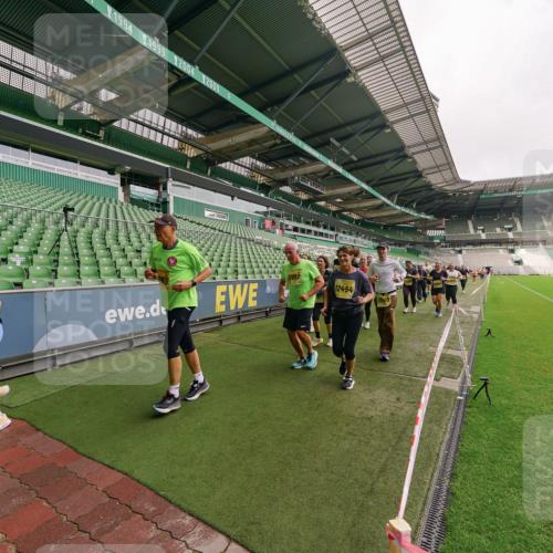 13.09.2026 - 21. swb-Marathon Bremen Michael Burmester http://msf.ph/oto/10300896 13.09.2026 10:42:15 Laufen im Stadion 10148, 10155, 10163, 10247, 10303, 10313, 10330, 10361, 10362, 10395, 10396, 10399, 10414, 10419, 10422, 10461, 10462, 10483, 10490, 10491, 10519, 10527, 10546, 10547, 10557, 10572, 10586, 10644, 10665, 10705, 10706, 10719, 10722, 10752, 10766, 10768, 10773, 10776, 10784, 10804, 10805, 10854, 10859, 10880, 10889, 10909, 10963, 10977, 11026, 11027, 11041, 11043, 11048, 11078, 11084, 11085, 11090, 11097, 11098, 11140, 11173, 11192, 11239 meine-sportfotos.de