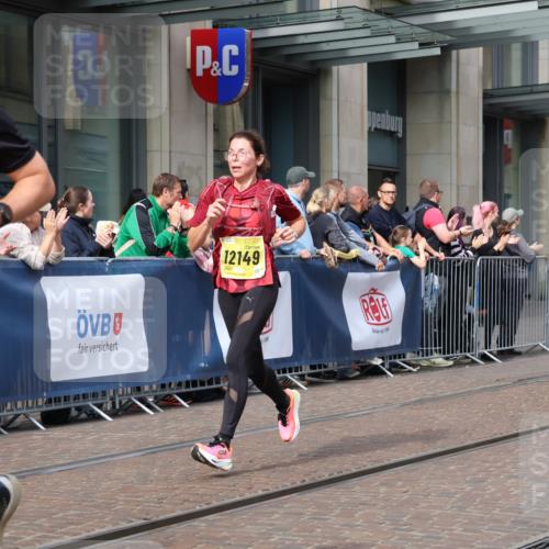 13.09.2026 - 21. swb-Marathon Bremen Strokosch-Dieckow http://msf.ph/oto/10300914 13.09.2026 10:49:06 Ziel 10294, 10514, 10655, 10739, 10835, 10846, 10910, 11092, 11191, 11567, 11621, 11635, 11896, 11984, 12376, 13577, 10253, 10293, 10392, 10566, 11316, 11885, 11891, 12027, 12132, 12149, 12204, 12350, 12450, 12529, 13512, 13555 meine-sportfotos.de