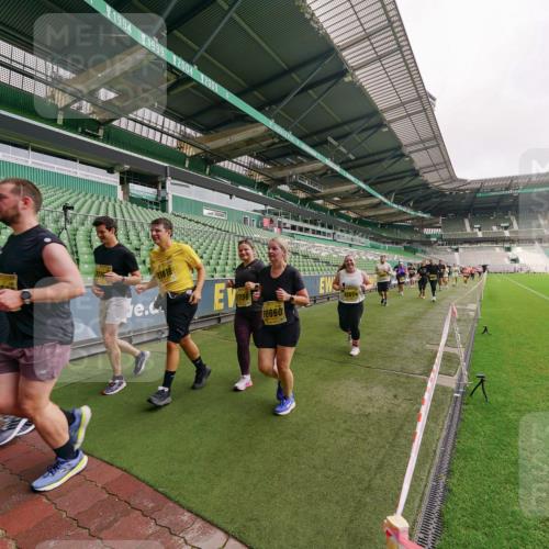 13.09.2026 - 21. swb-Marathon Bremen Michael Burmester http://msf.ph/oto/10300917 13.09.2026 10:42:18 Laufen im Stadion 10148, 10155, 10163, 10247, 10303, 10313, 10330, 10361, 10362, 10395, 10396, 10399, 10414, 10419, 10422, 10461, 10462, 10483, 10490, 10491, 10519, 10527, 10546, 10547, 10557, 10572, 10586, 10644, 10665, 10705, 10706, 10719, 10722, 10752, 10766, 10768, 10773, 10776, 10784, 10804, 10805, 10854, 10859, 10880, 10889, 10909, 10963, 10977, 11026, 11027, 11041, 11043, 11048, 11078, 11084, 11085, 11090, 11097, 11098, 11140, 11173, 11192, 11239, 11274 meine-sportfotos.de