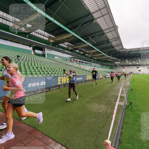 13.09.2026 - 21. swb-Marathon Bremen Michael Burmester http://msf.ph/oto/10300963 13.09.2026 10:42:31 Laufen im Stadion 10002, 10148, 10163, 10247, 10303, 10330, 10361, 10362, 10395, 10396, 10399, 10414, 10419, 10422, 10461, 10462, 10474, 10490, 10491, 10519, 10527, 10546, 10547, 10557, 10572, 10644, 10665, 10705, 10719, 10722, 10752, 10768, 10773, 10776, 10784, 10804, 10805, 10854, 10859, 10880, 10889, 10909, 10963, 10977, 11026, 11027, 11041, 11043, 11048, 11078, 11084, 11085, 11090, 11097, 11098, 11140, 11173, 11192, 11239, 11274 meine-sportfotos.de