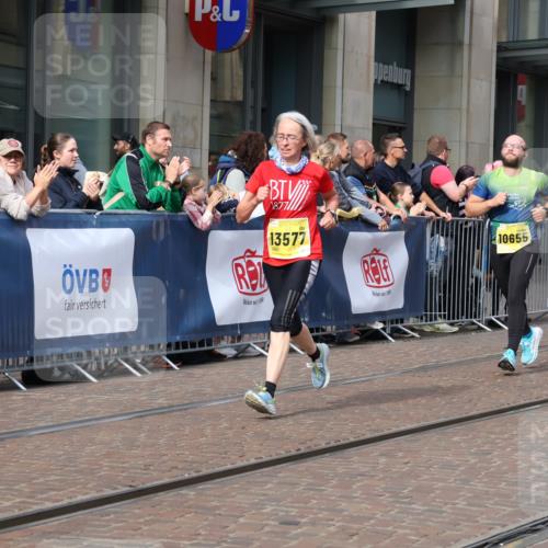 13.09.2026 - 21. swb-Marathon Bremen Strokosch-Dieckow http://msf.ph/oto/10300964 13.09.2026 10:49:07 Ziel 10294, 10514, 10655, 10739, 10835, 10846, 10910, 11092, 11191, 11567, 11621, 11635, 11896, 11984, 12376, 13577, 10253, 10293, 10392, 10566, 11316, 11567, 11885, 11891, 11896, 12027, 12132, 12149, 12204, 12350, 12450, 12529, 13512, 13555, 13577 meine-sportfotos.de