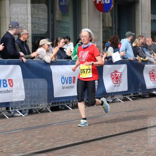 13.09.2026 - 21. swb-Marathon Bremen Strokosch-Dieckow http://msf.ph/oto/10300981 13.09.2026 10:49:08 Ziel 10294, 10514, 10655, 10739, 10835, 10846, 10910, 11092, 11191, 11621, 11635, 11717, 11984, 12376, 10253, 10293, 10392, 10514, 10566, 11316, 11567, 11885, 11891, 11896, 11984, 12027, 12132, 12149, 12204, 12350, 12450, 12529, 13512, 13555, 13577 meine-sportfotos.de