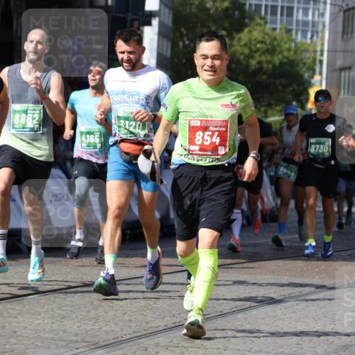 13.09.2026 - 21. swb-Marathon Bremen Strokosch-Dieckow http://msf.ph/oto/10300992 13.09.2026 13:21:24 Ziel 854, 1056, 1191, 2425, 3450, 3933, 4126, 4316, 4362, 4465, 4734, 6357, 6401, 6970, 7902, 8237, 8323, 8408, 8622, 8791, 8971, 9267, 9268, 13120, 1130, 2088, 2570, 2904, 3120, 3202, 3435, 3655, 3930, 4165, 5542, 6862, 7176, 8184, 8270, 8384, 8730, 8923, 9048, 9722, 13145 meine-sportfotos.de