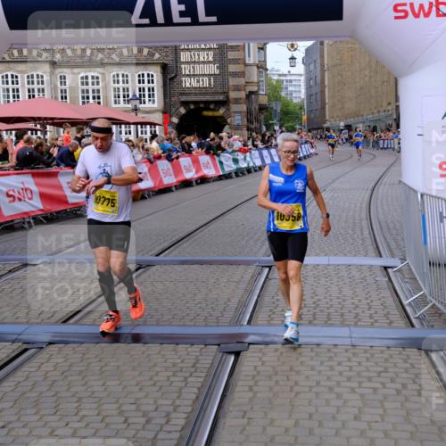 13.09.2026 - 21. swb-Marathon Bremen Tim E. http://msf.ph/oto/10301003 13.09.2026 10:42:45 Ziel 10358, 10632, 10775, 11375, 11630, 11779, 12395, 12525 meine-sportfotos.de