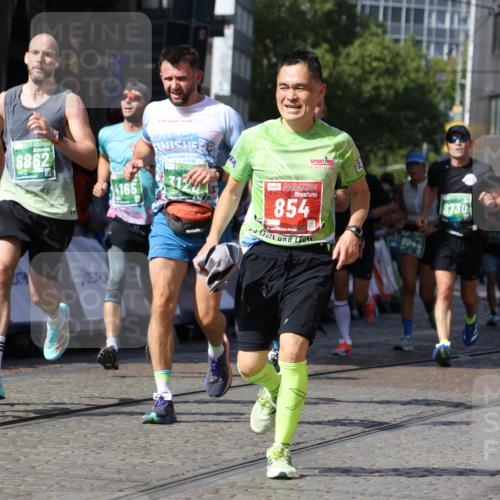 13.09.2026 - 21. swb-Marathon Bremen Strokosch-Dieckow http://msf.ph/oto/10301007 13.09.2026 13:21:24 Ziel 854, 1056, 1191, 2425, 3450, 3933, 4126, 4316, 4362, 4465, 4734, 6357, 6401, 6970, 7902, 8237, 8323, 8408, 8622, 8791, 8971, 9267, 9268, 13120, 1130, 2088, 2570, 2904, 3120, 3202, 3435, 3655, 3930, 4165, 5542, 6862, 7176, 8184, 8270, 8384, 8730, 8923, 9048, 9722, 13145 meine-sportfotos.de